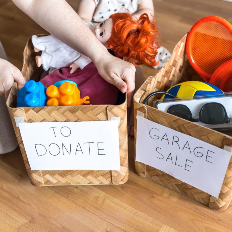 30 Day Declutter Challenge To Stay Organized [FREE Printable To Stay Organized]